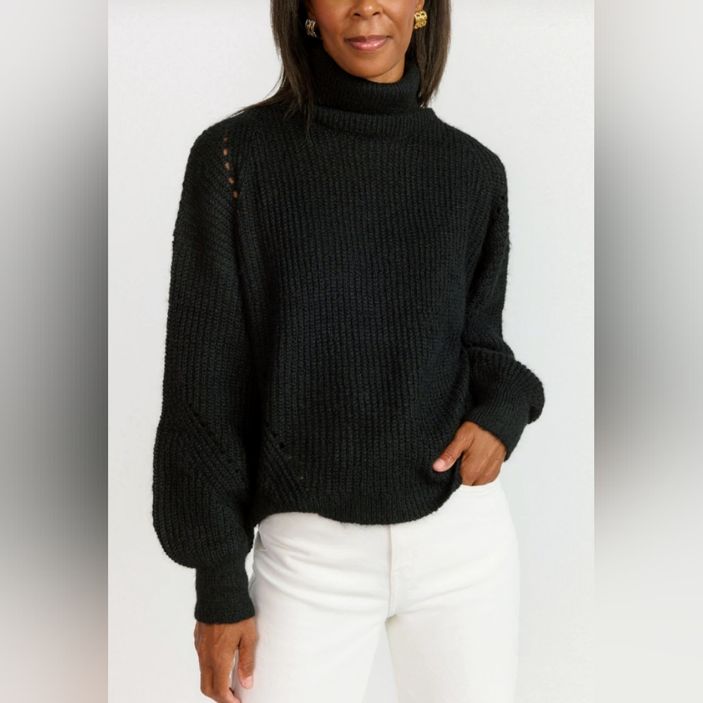 NEW YORK & COMPANY BALLOON SLEEVE TURTLENECK SWEATER